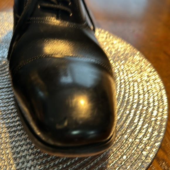 FLORSHEIM Francisco Black Leather Cap-Toe Oxfords - Picture 3 of 7